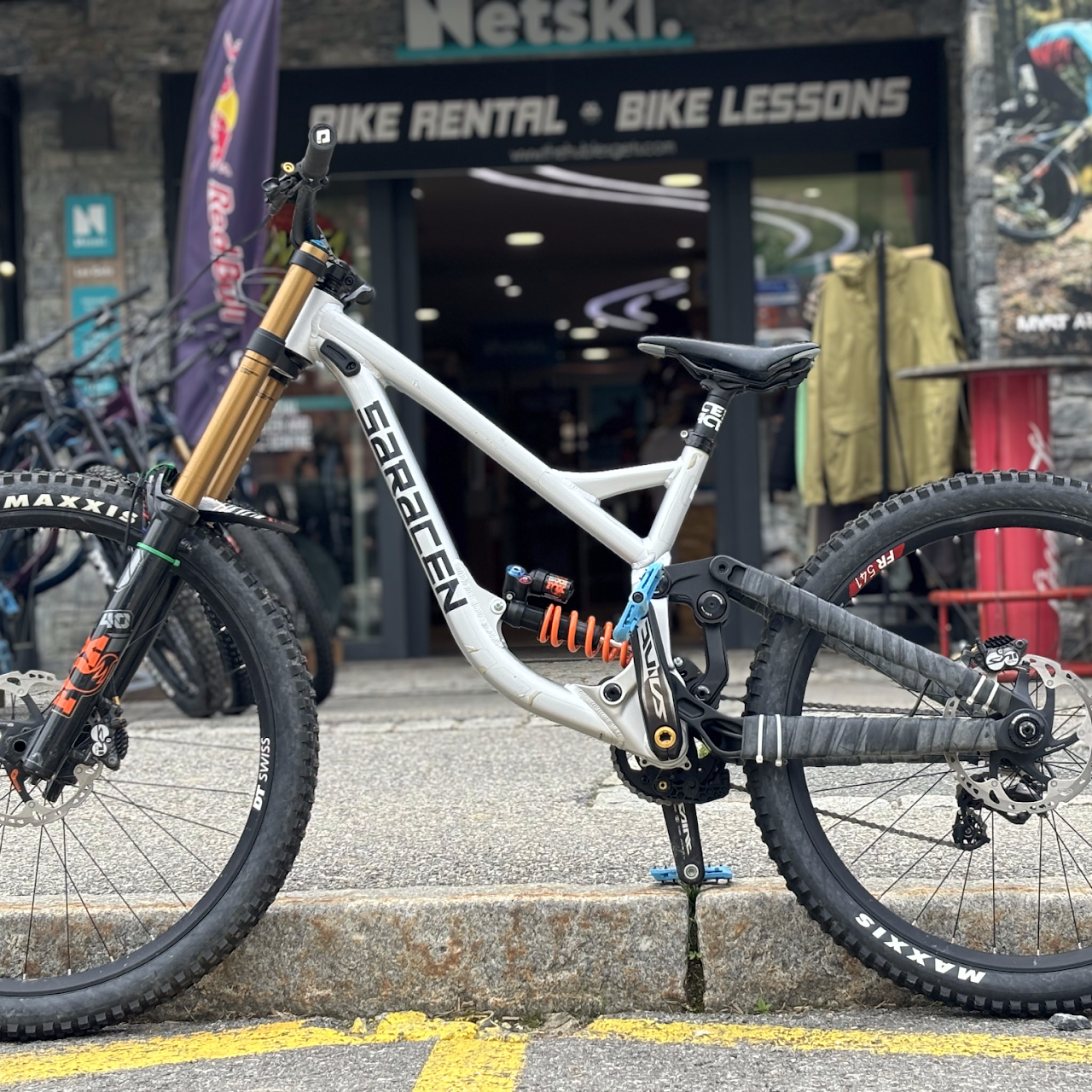 VTT Descente disponible à la location aux Gets