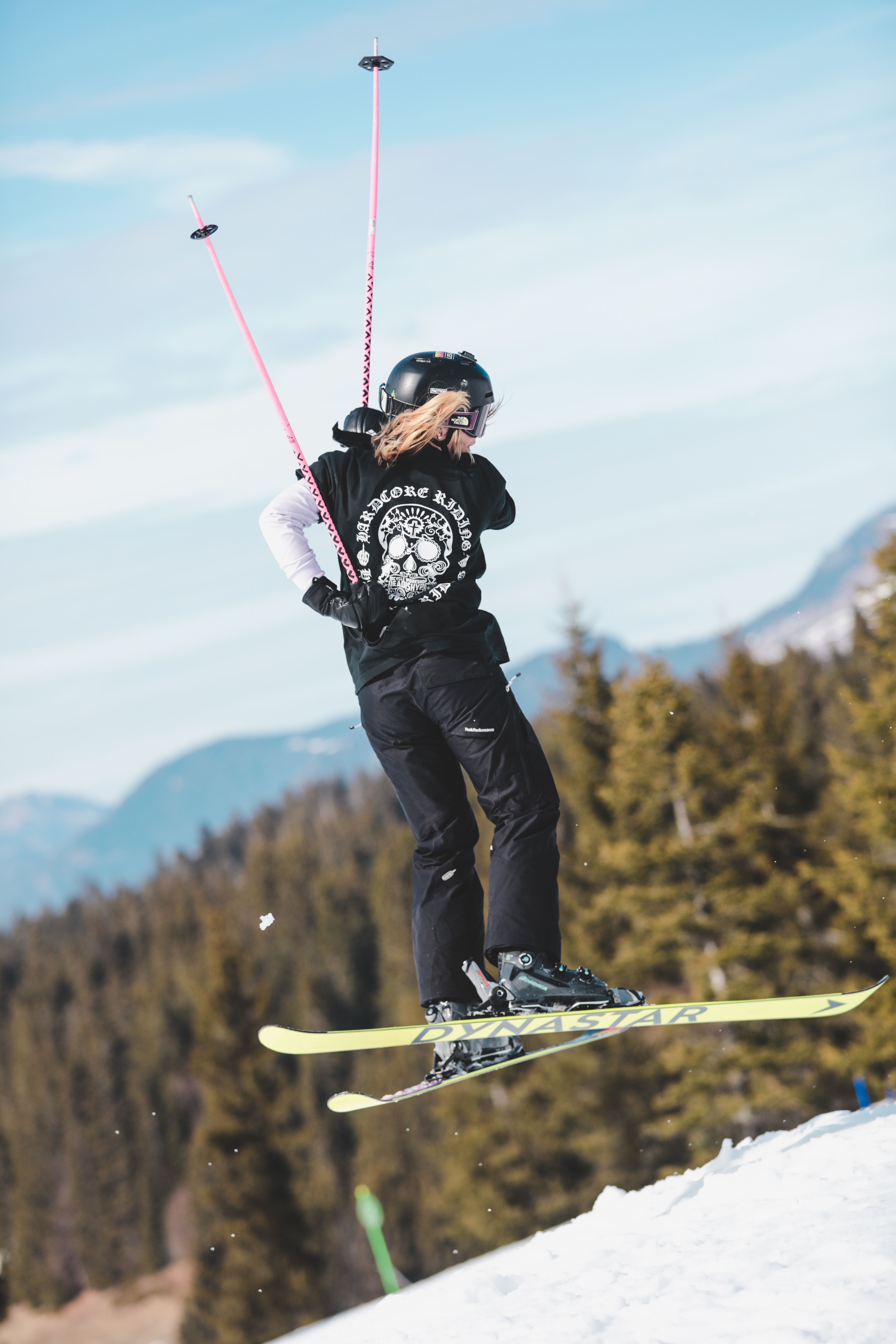 Vue panoramique de notre boutique de ski aux Gets