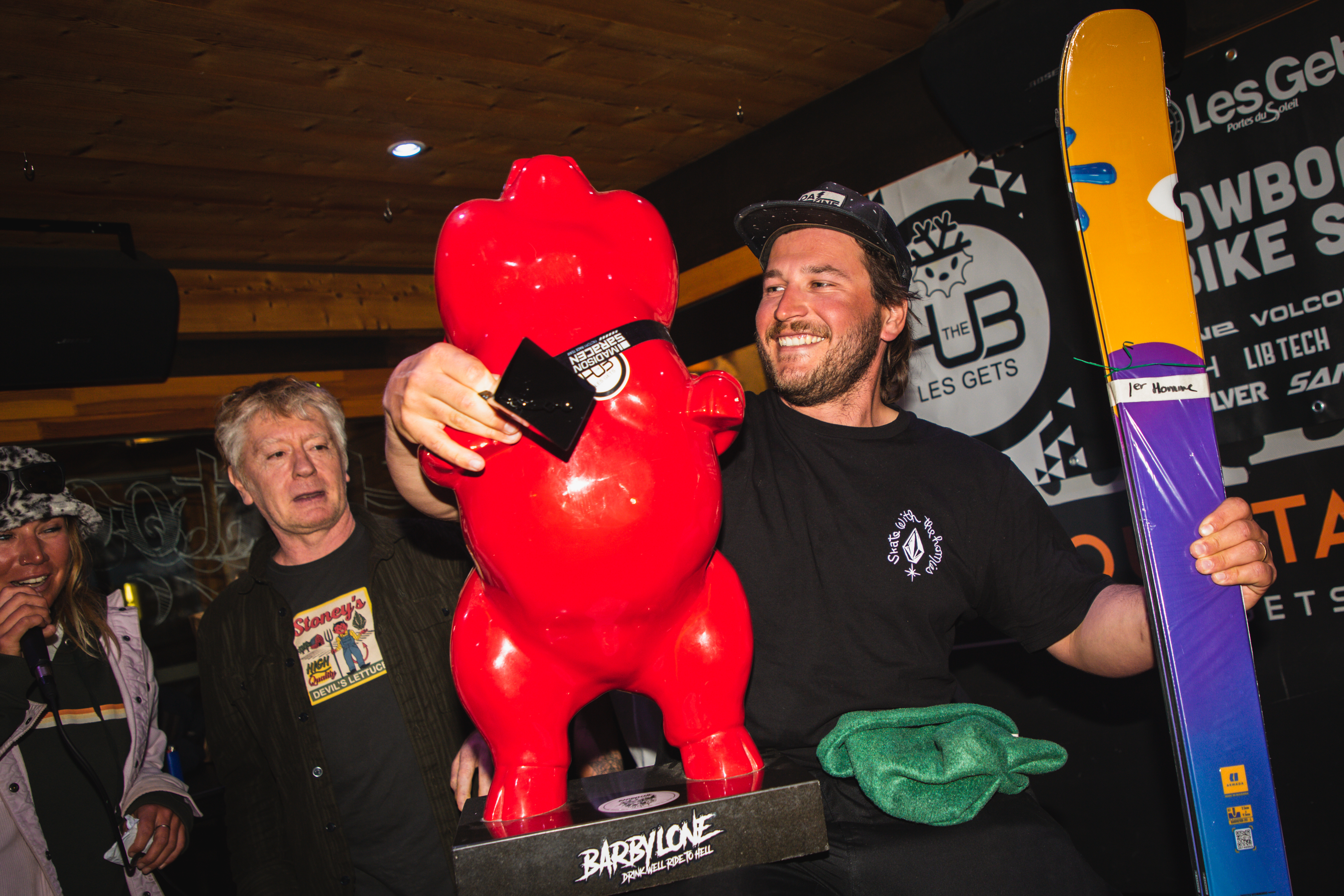 Boutique ski Les Gets - Magasin de ski et snowboard aux Gets